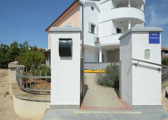 Ivana-5 By Interhome דירה Raslina